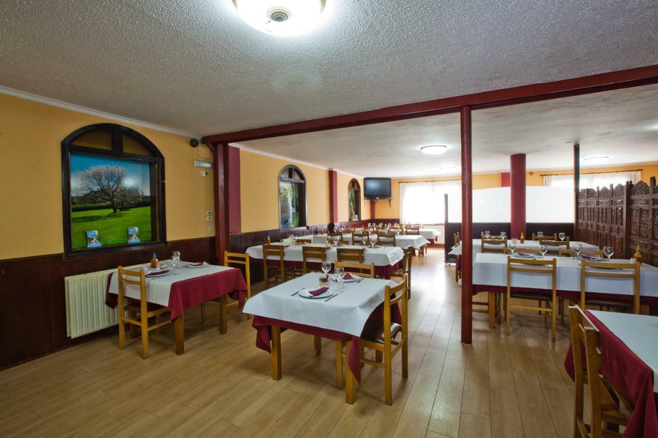 Hotel Terranova Oza de los Ríos Eksteriør bilde